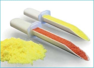 Disposable powder spatula